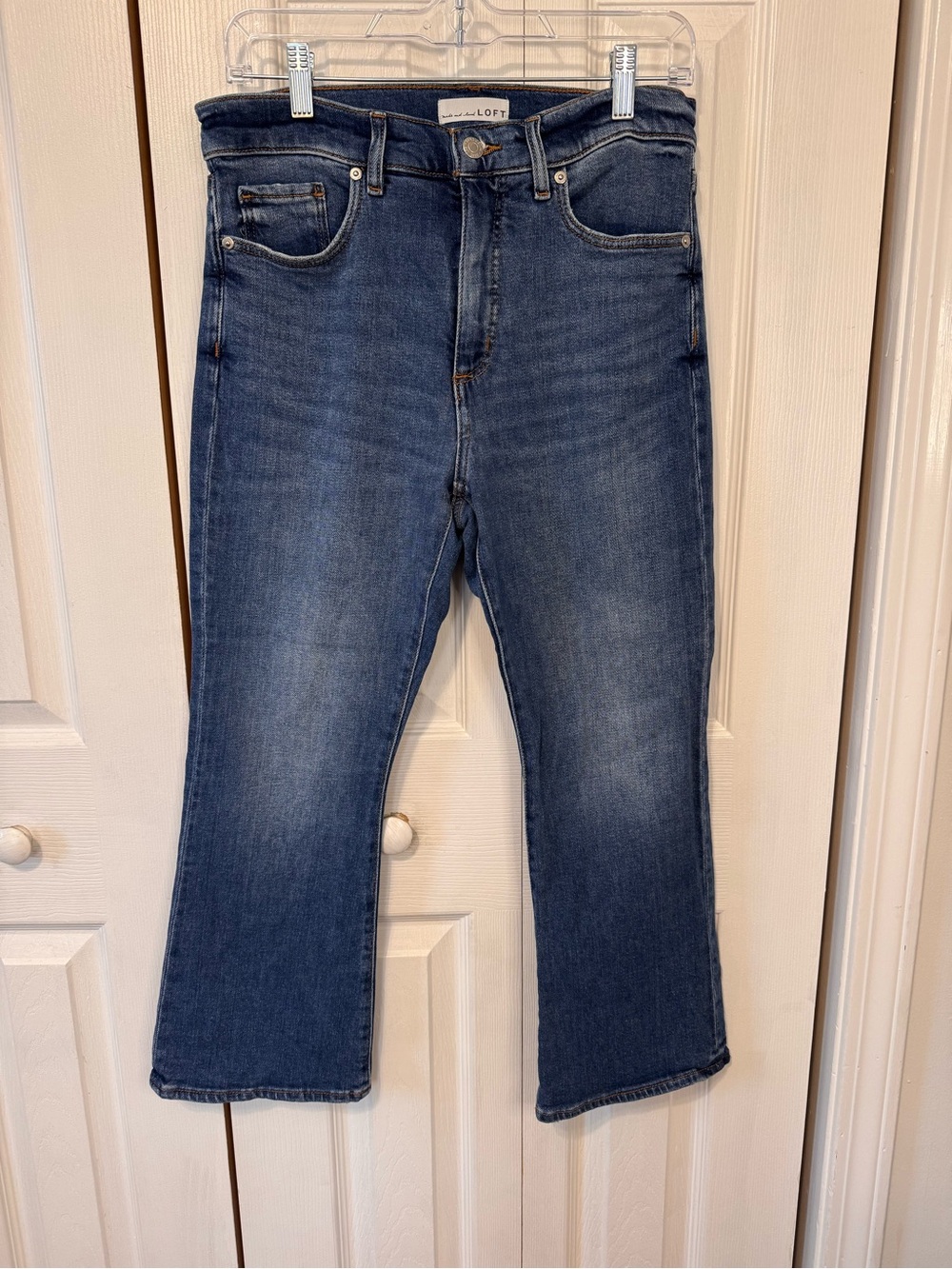 Loft Woman’s The Kick Cropped High Rise Jeans Size 28/6 Medium Wash - Picture 3 of 13